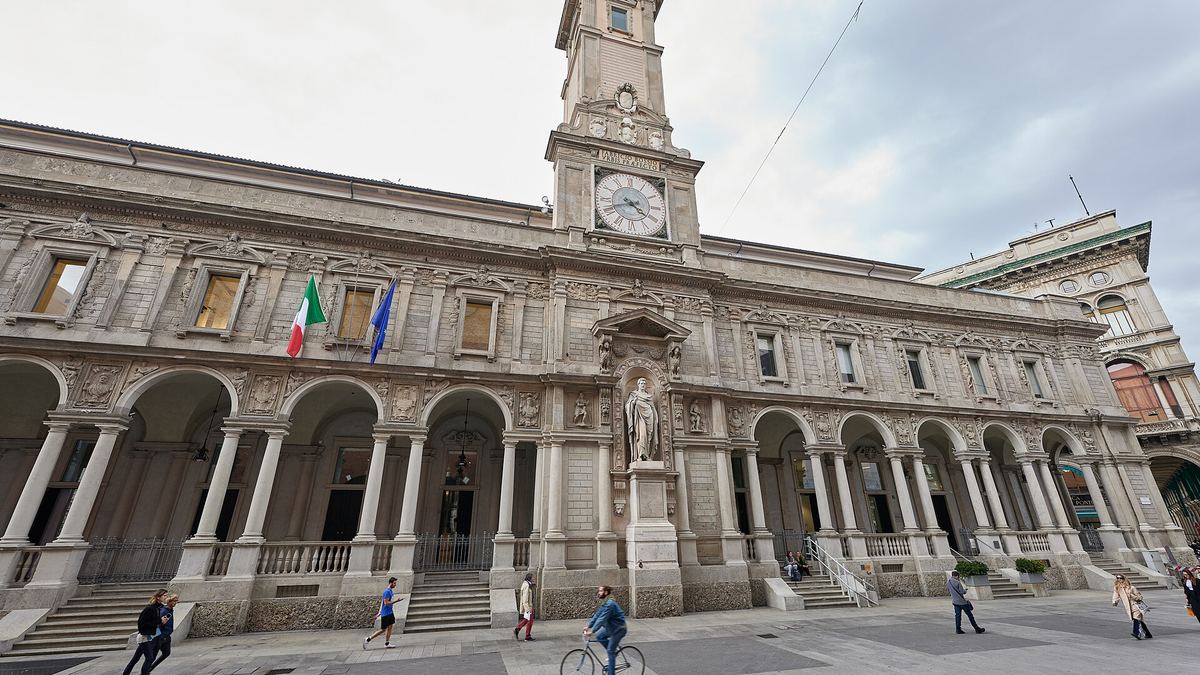 Il Palazzo dei Giureconsulti in piazza dei Mercanti, a Milano